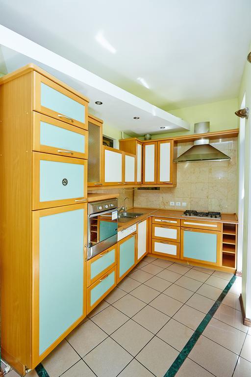 Apartment Deribasovskaya With Jacuzzi Odessa Exterior foto