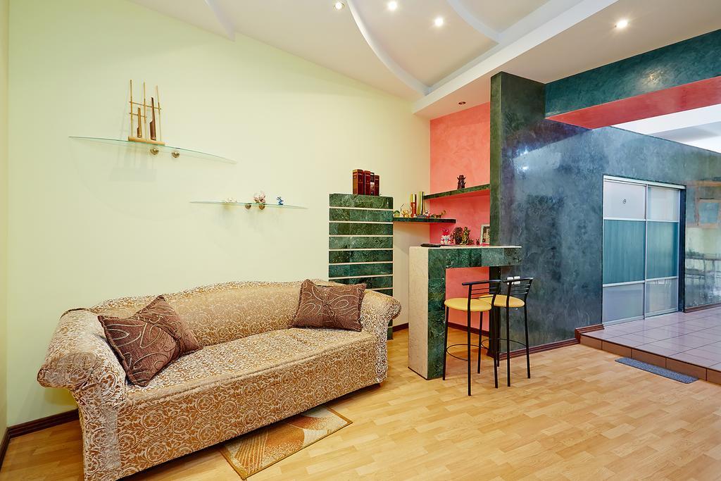 Apartment Deribasovskaya With Jacuzzi Odessa Exterior foto