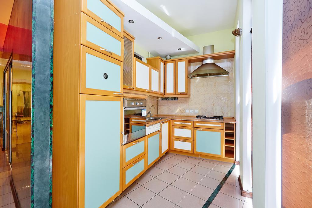 Apartment Deribasovskaya With Jacuzzi Odessa Exterior foto