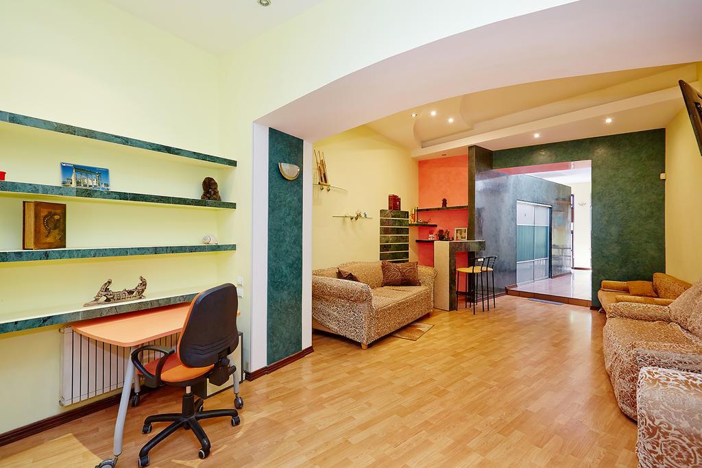 Apartment Deribasovskaya With Jacuzzi Odessa Exterior foto